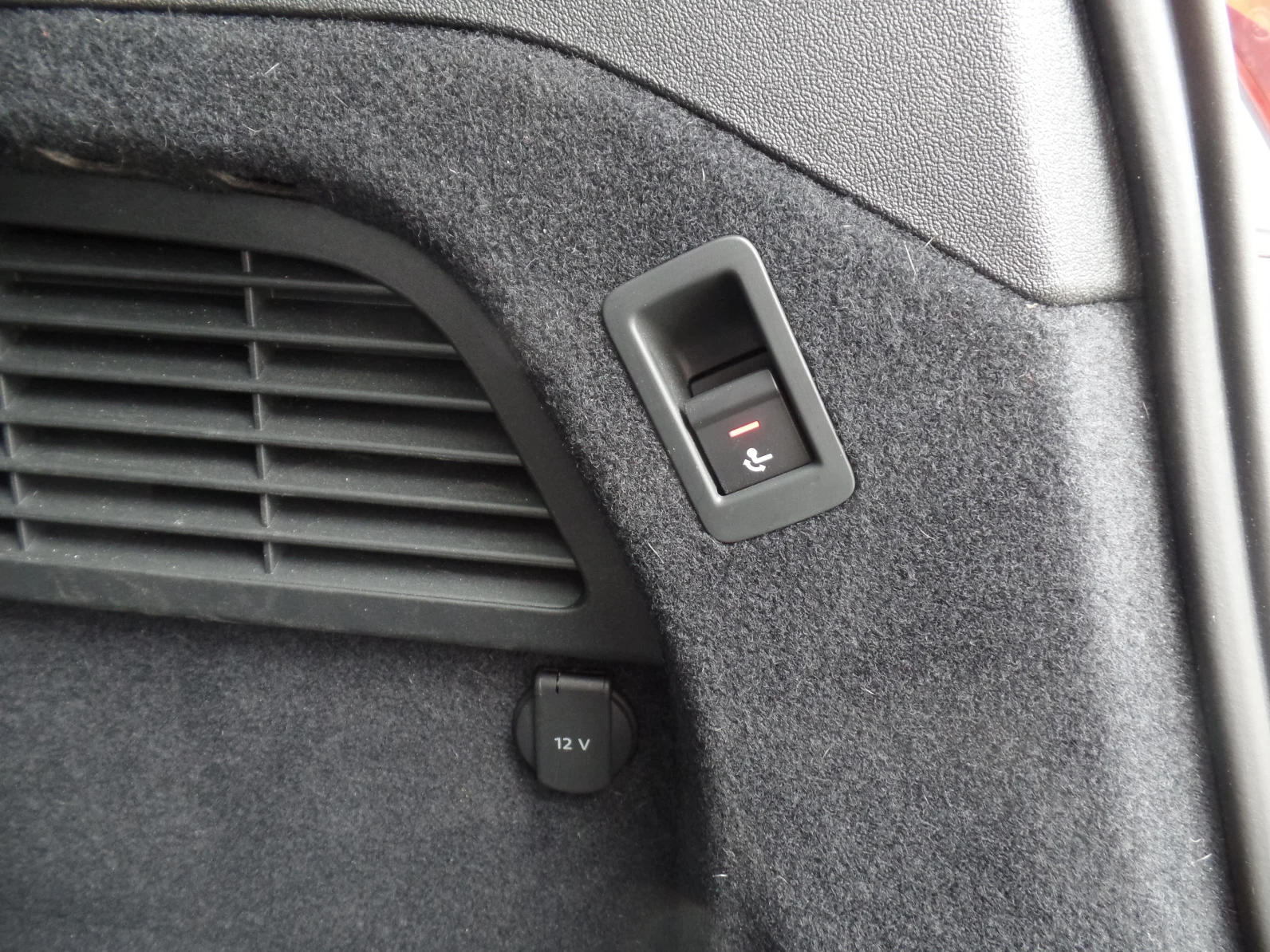 Audi A5 Avant (Benzin/Beifahrerdisplay)