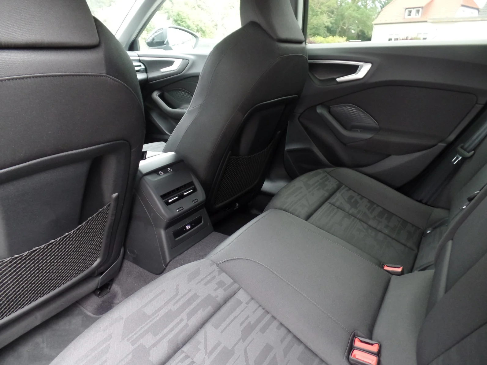 Audi A5 Avant (Benzin/Beifahrerdisplay)