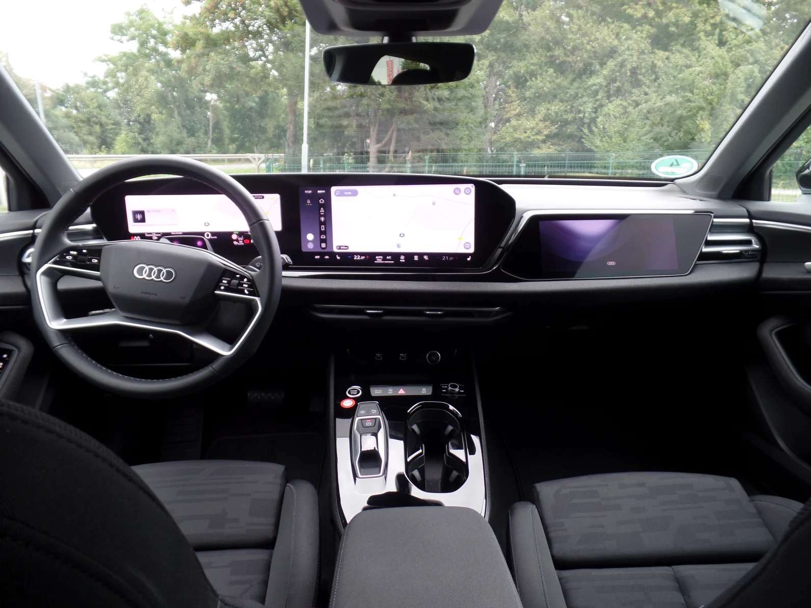 Audi A5 Avant (Benzin/Beifahrerdisplay)